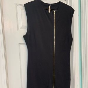 Black bodycon fitted dress with gold zipper